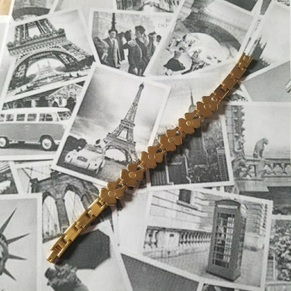 Gorgeous VTG Shamrock Bracelet - Picture 7 of 8